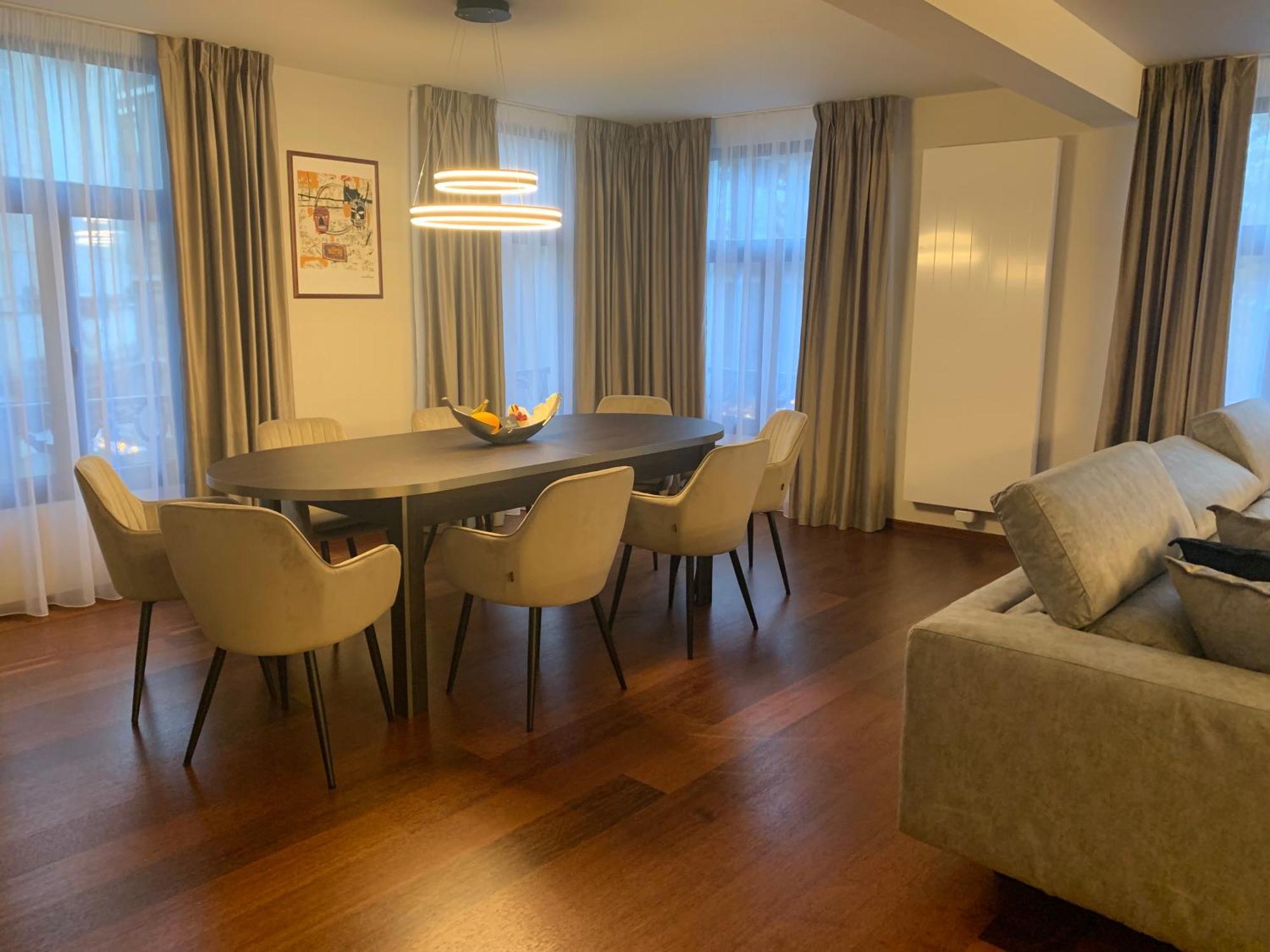 Botanique Suites Airbnb, Antwerp Exterior photo