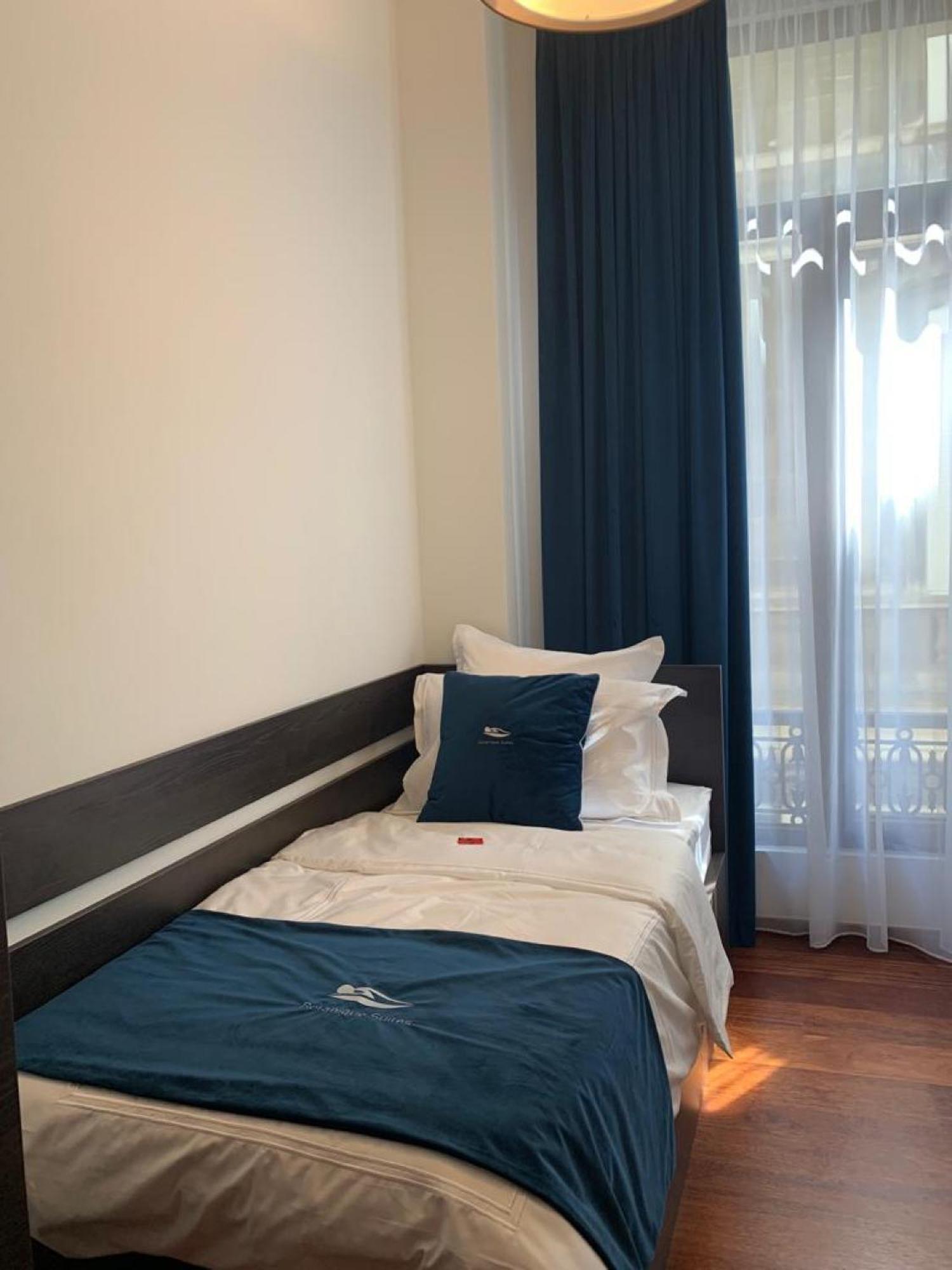 Botanique Suites Airbnb, Antwerp Room photo