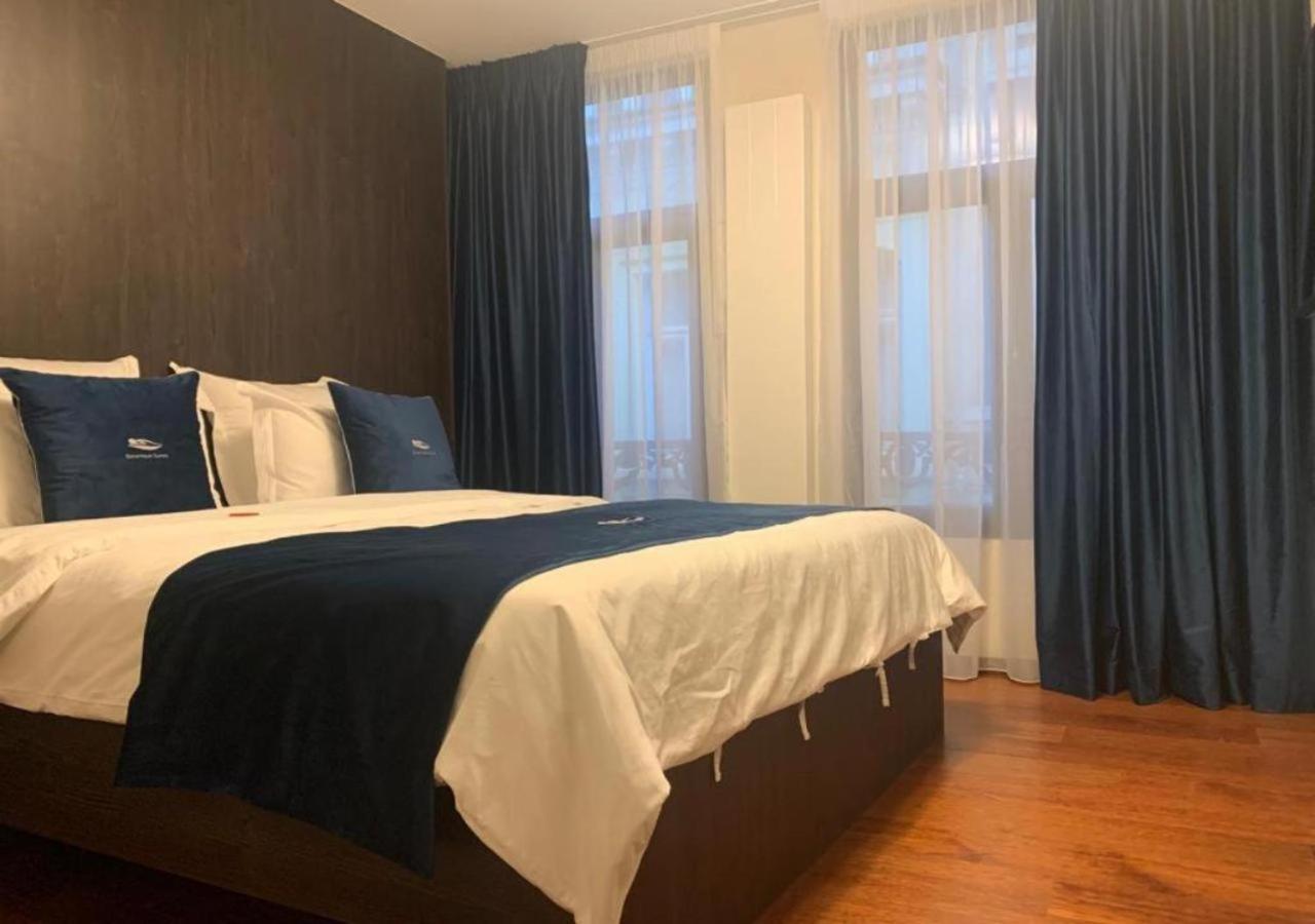 Botanique Suites Airbnb, Antwerp Exterior photo